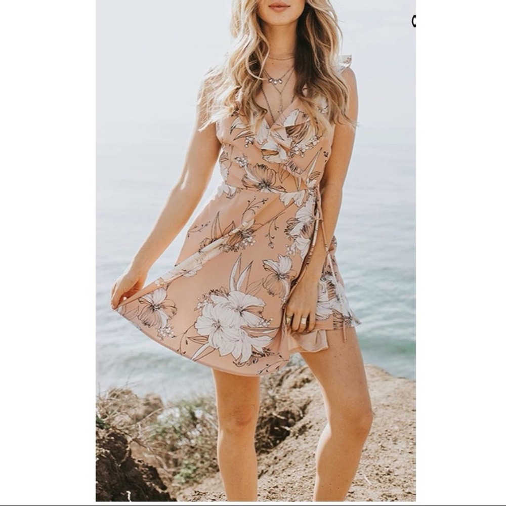 NWT Lost + Wander FLORAL RUFFLE DRESS size M